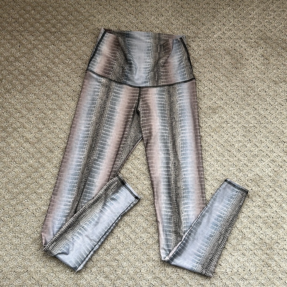 Emily Hsu leggings